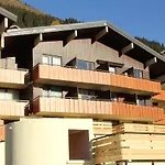 公寓 In With Balcony 沙泰勒